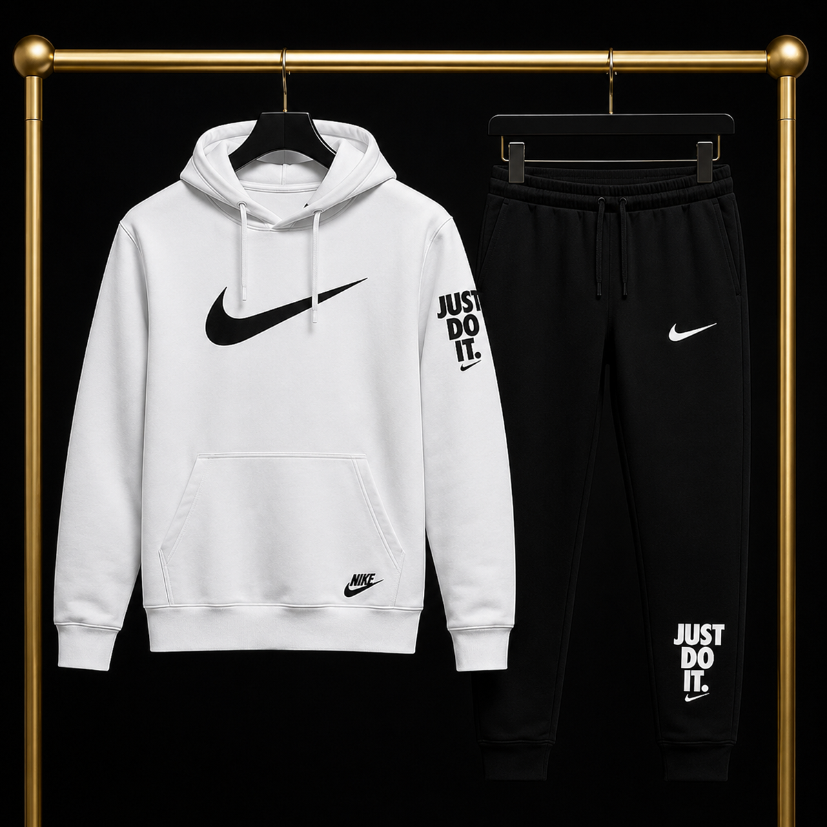 NIKE BLACK/WHITE