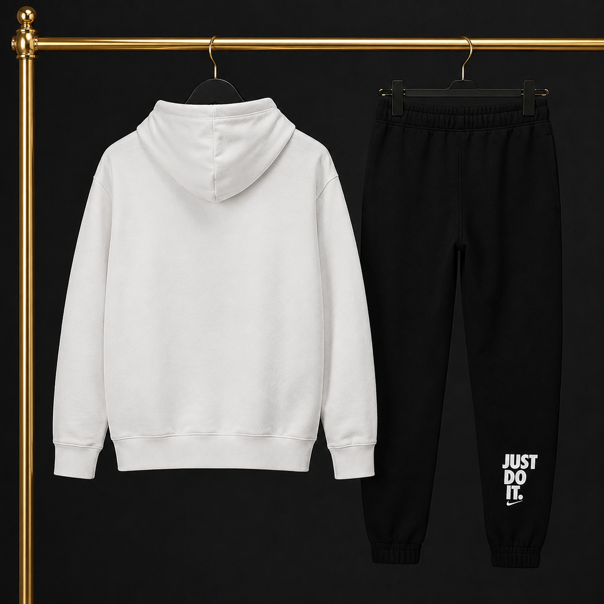 NIKE BLACK/WHITE