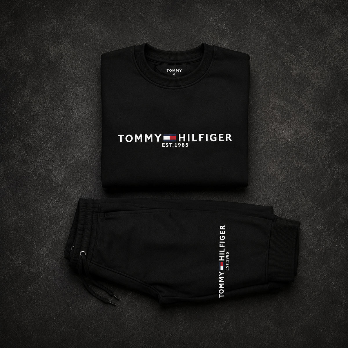 TOMMY HILFIGER NEGRO Y BLANCO