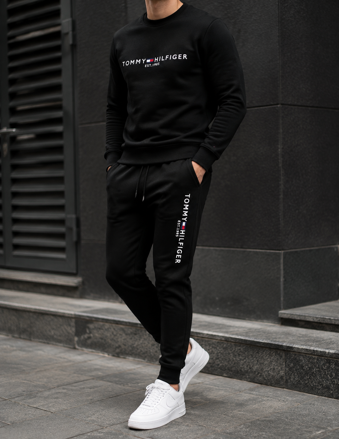 TOMMY HILFIGER NEGRO Y BLANCO