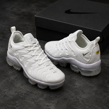 VAPORMAX PLUS