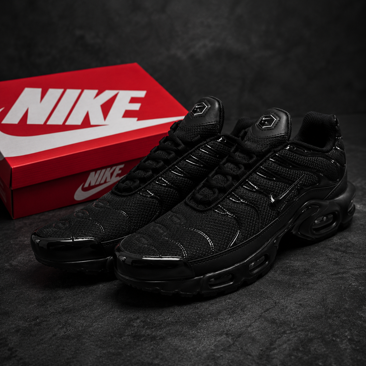 BLACK TN