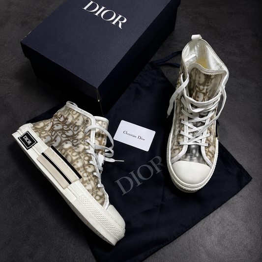 CHRISTIAN DIOR